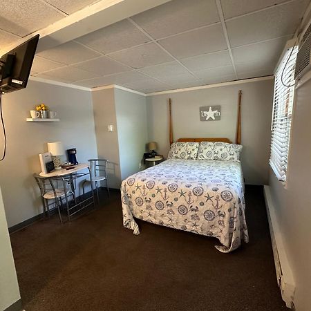 Carbone'S Beachside Guest Rooms Sylvan Beach 外观 照片