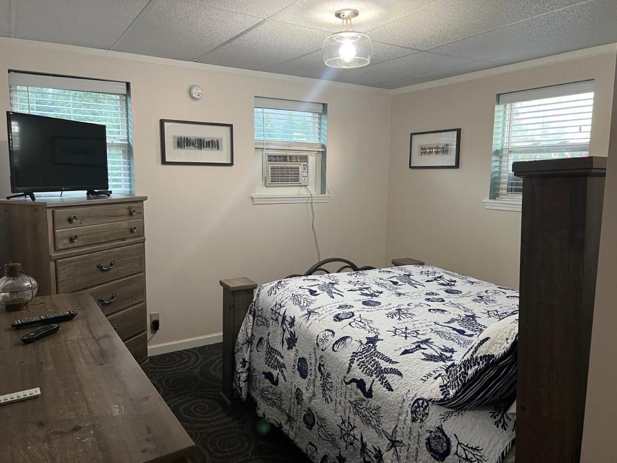 Carbone'S Beachside Guest Rooms Sylvan Beach 外观 照片